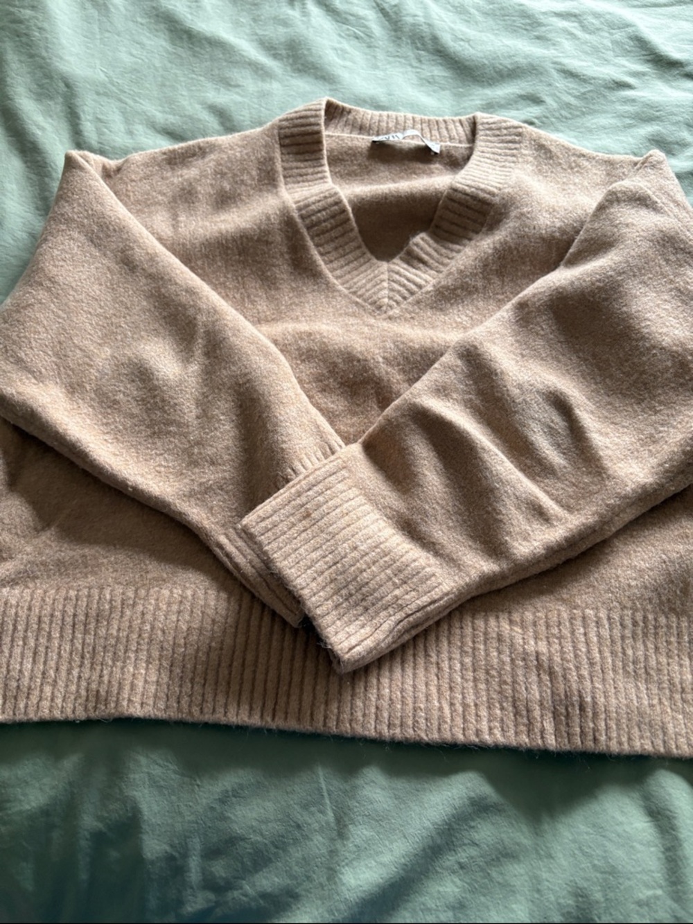 Zara women V-Neck Sweater in Beige